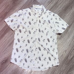 International report Men's White Surf Beach Patterned button up